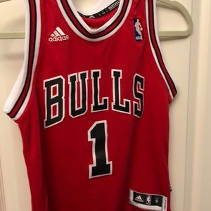 D. Rose bulls nba jersey ! Like new !!